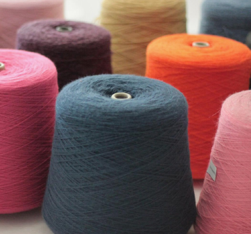Double-sided Velvet Crochet Yarn - Luxurious touch in hand-knitting